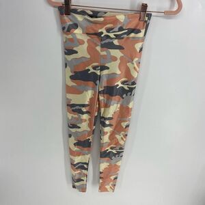 Koral pink cream shimmer camo Midrise cropped athletic workout legging womens xs
